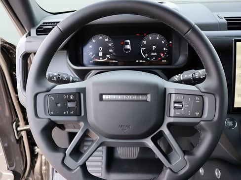 New 2026 Land Rover Defender 110 X-Dynamic SE AWD/4WD image 29