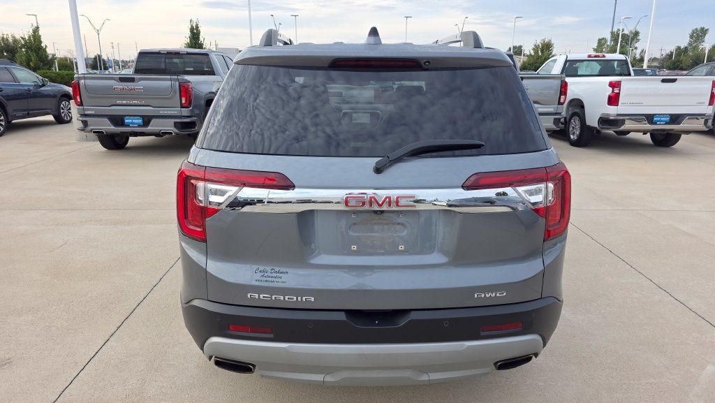 Used 2022 GMC Acadia SLT w/ Technology Package AWD/4WD image 4