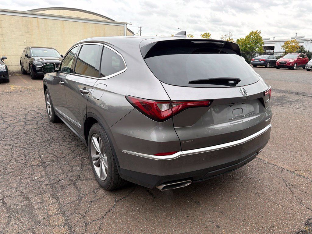 Used 2023 Acura MDX SH-AWD image 4