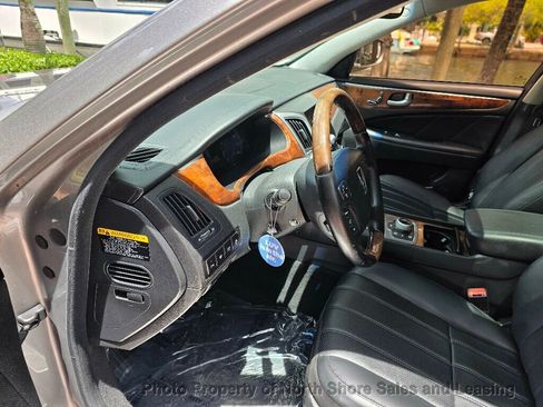 Used 2013 Hyundai Equus Signature RWD image 42