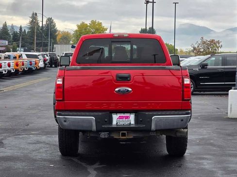 Used 2015 Ford F250 Lariat w/ Chrome Package image 5
