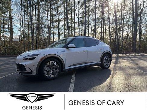 Certified 2025 Genesis GV60 RWD image 1