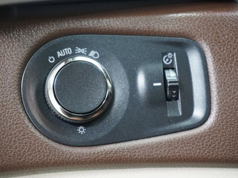 Used 2015 Cadillac SRX Luxury w/ Driver Awareness Package image 24