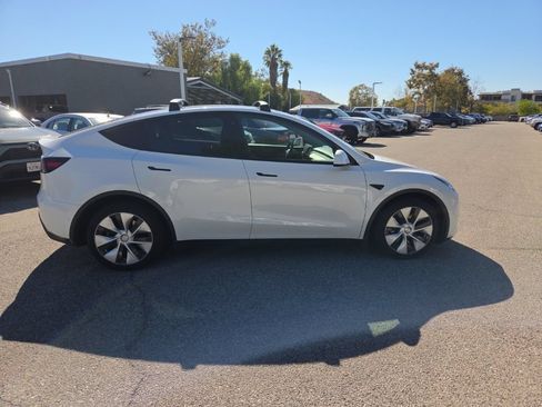 Used 2021 Tesla Model Y Long Range AWD/4WD image 6