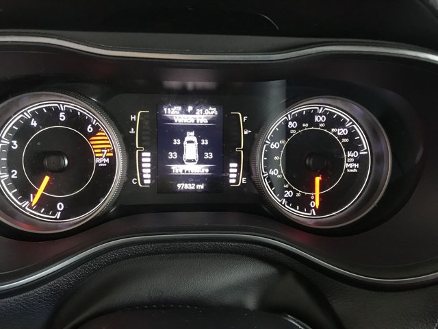Used 2019 Jeep Cherokee Latitude w/ Popular Appearance Group FWD image 10