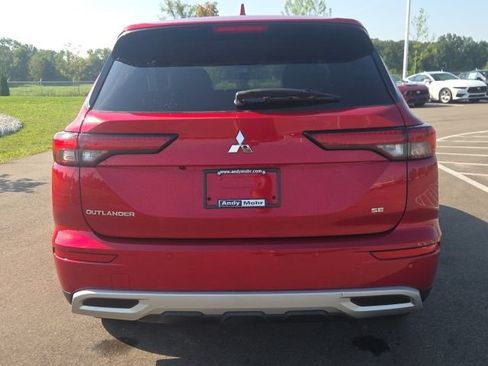 Used 2022 Mitsubishi Outlander SE FWD image 8