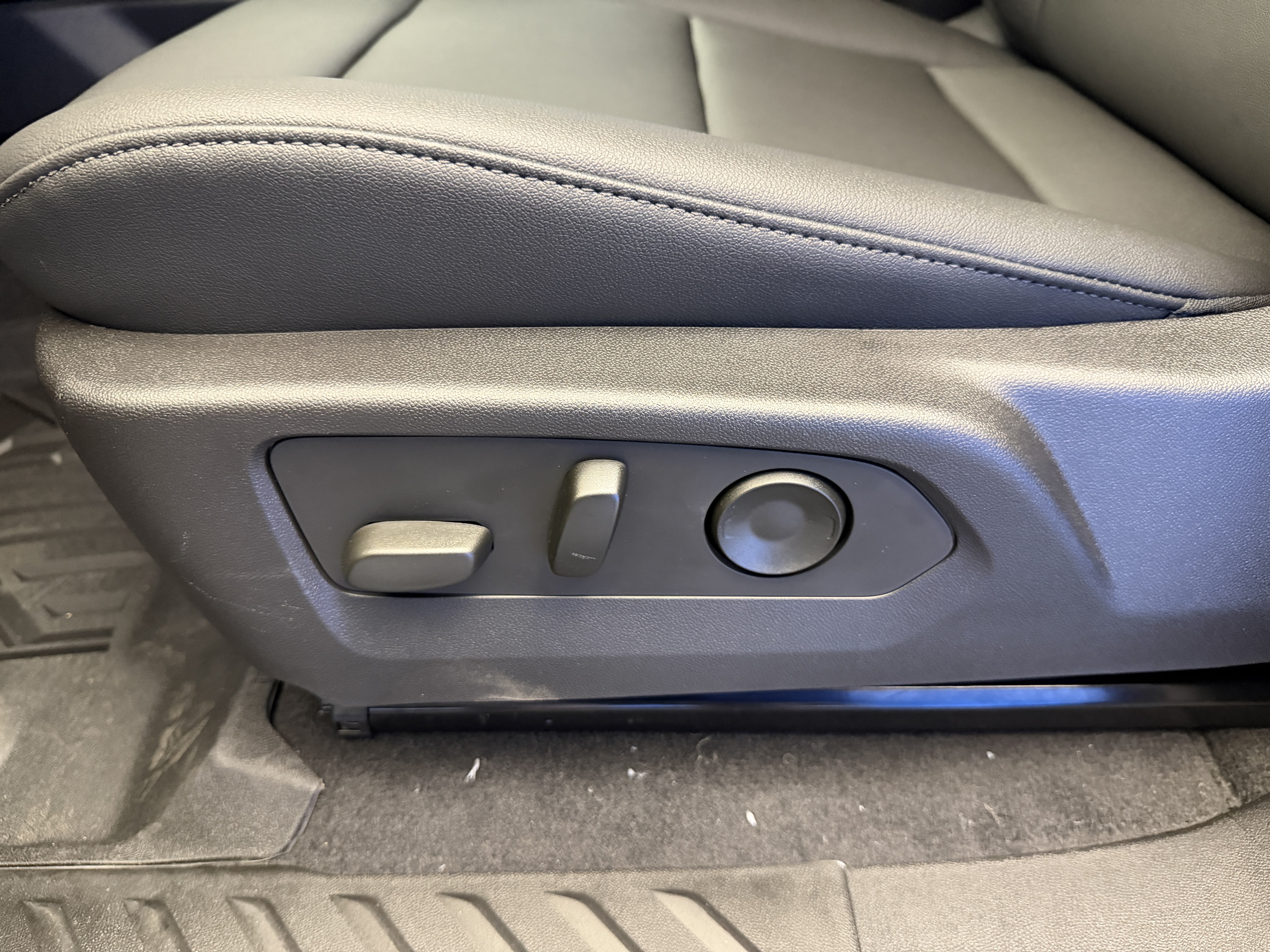 New 2026 Chevrolet Colorado Trail Boss AWD/4WD image 13