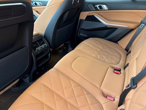Used 2026 BMW X5 xDrive40i w/ M Sport Package image 17