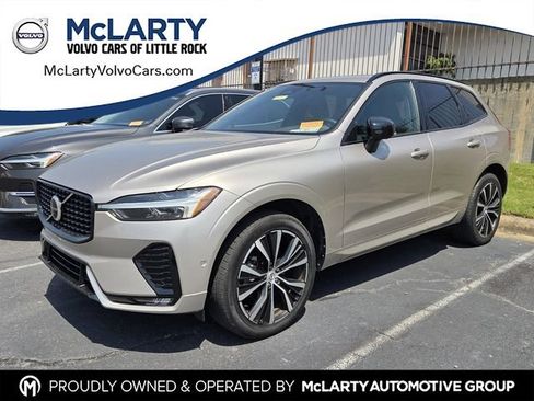 Used 2024 Volvo XC60 B5 Plus AWD/4WD image 1
