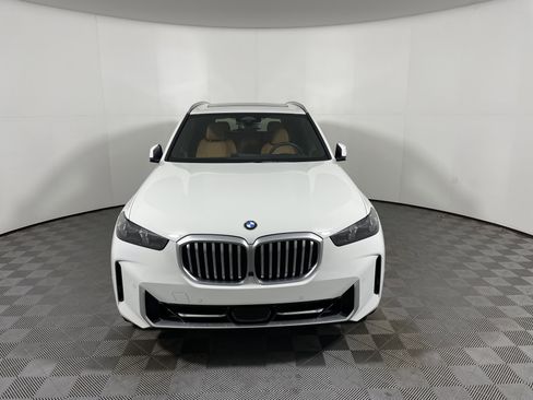 Used 2024 BMW X5 sDrive40i w/ Parking Assistance Package image 8