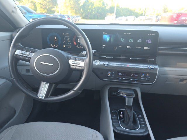 Used 2025 Hyundai Kona SEL AWD/4WD image 15