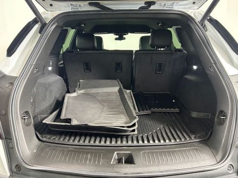 Certified 2024 Cadillac XT5 Luxury w/ LPO, Floor Liner Package FWD image 24