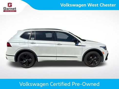 Used 2024 Volkswagen Tiguan SE R-Line AWD/4WD image 7