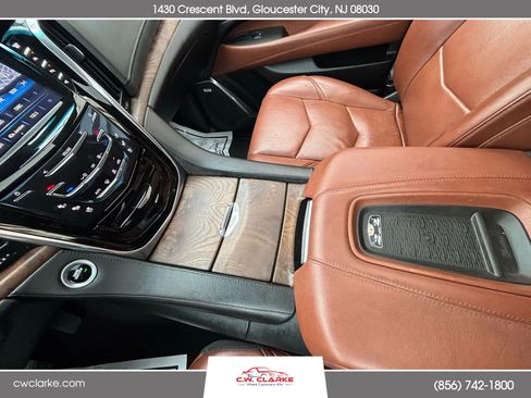 Used 2017 Cadillac Escalade Premium Luxury image 23