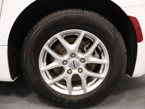 Used 2025 Chrysler Pacifica Select FWD image 26