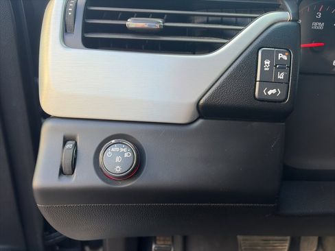 Used 2015 GMC Yukon XL SLT image 12