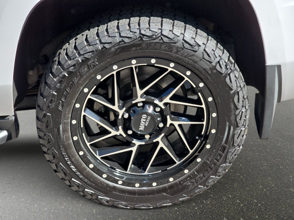 Used 2020 Chevrolet Tahoe LT AWD/4WD image 37