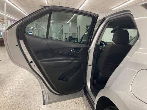 Used 2019 Chevrolet Equinox LT FWD image 38