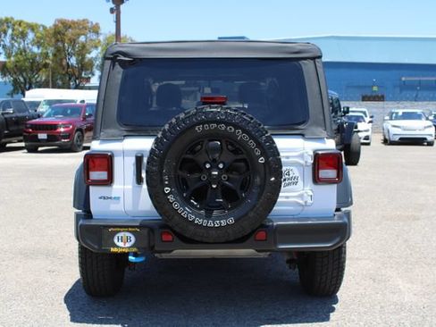 Used 2023 Jeep Wrangler Unlimited AWD/4WD image 4