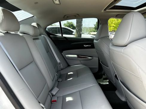 Used 2017 Acura TLX FWD image 32