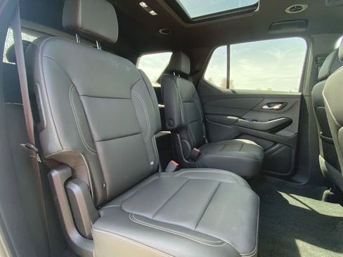 Used 2023 Chevrolet Traverse LT AWD/4WD image 28
