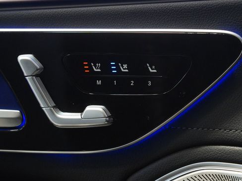 Used 2023 Mercedes-Benz EQS 580 4MATIC Sedan image 27