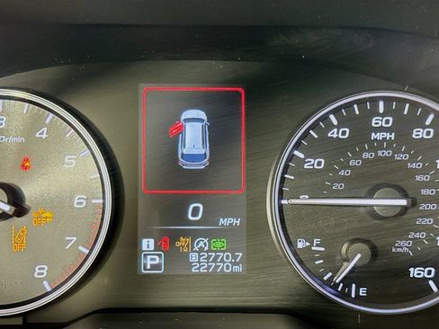 Used 2023 Subaru Outback Touring AWD/4WD image 16