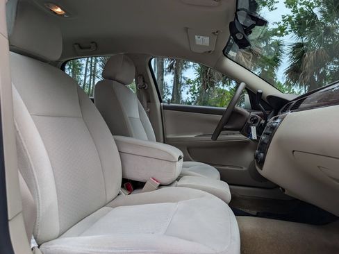 Used 2008 Chevrolet Impala LT FWD image 12
