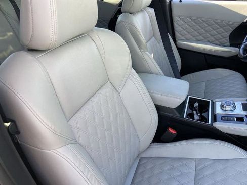 Used 2024 Mitsubishi Outlander SEL image 25