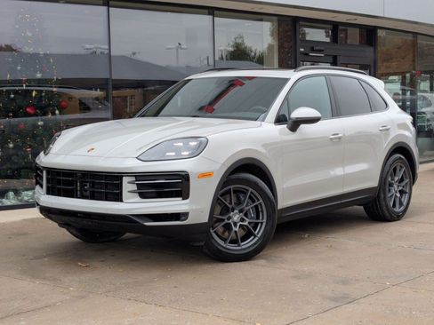 Certified 2026 Porsche Cayenne AWD/4WD image 1