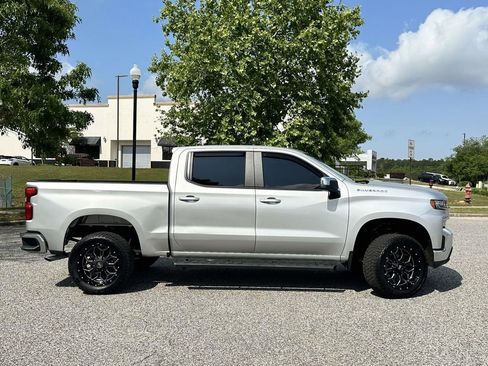 Used 2020 Chevrolet Silverado 1500 LT AWD/4WD image 31