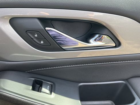 Certified 2023 Chevrolet Traverse LT image 14