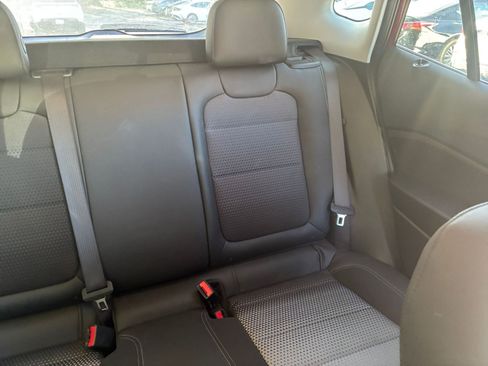 Used 2025 Chevrolet Trax LT w/ LT Convenience Package image 36