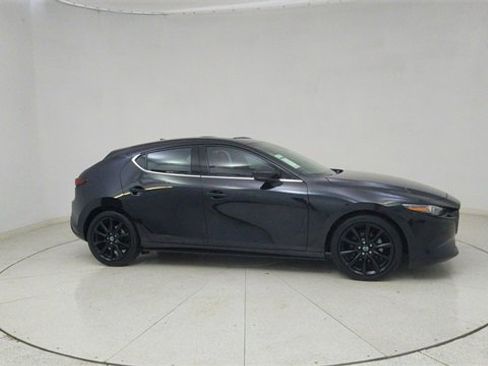 Used 2021 MAZDA MAZDA3 s image 64