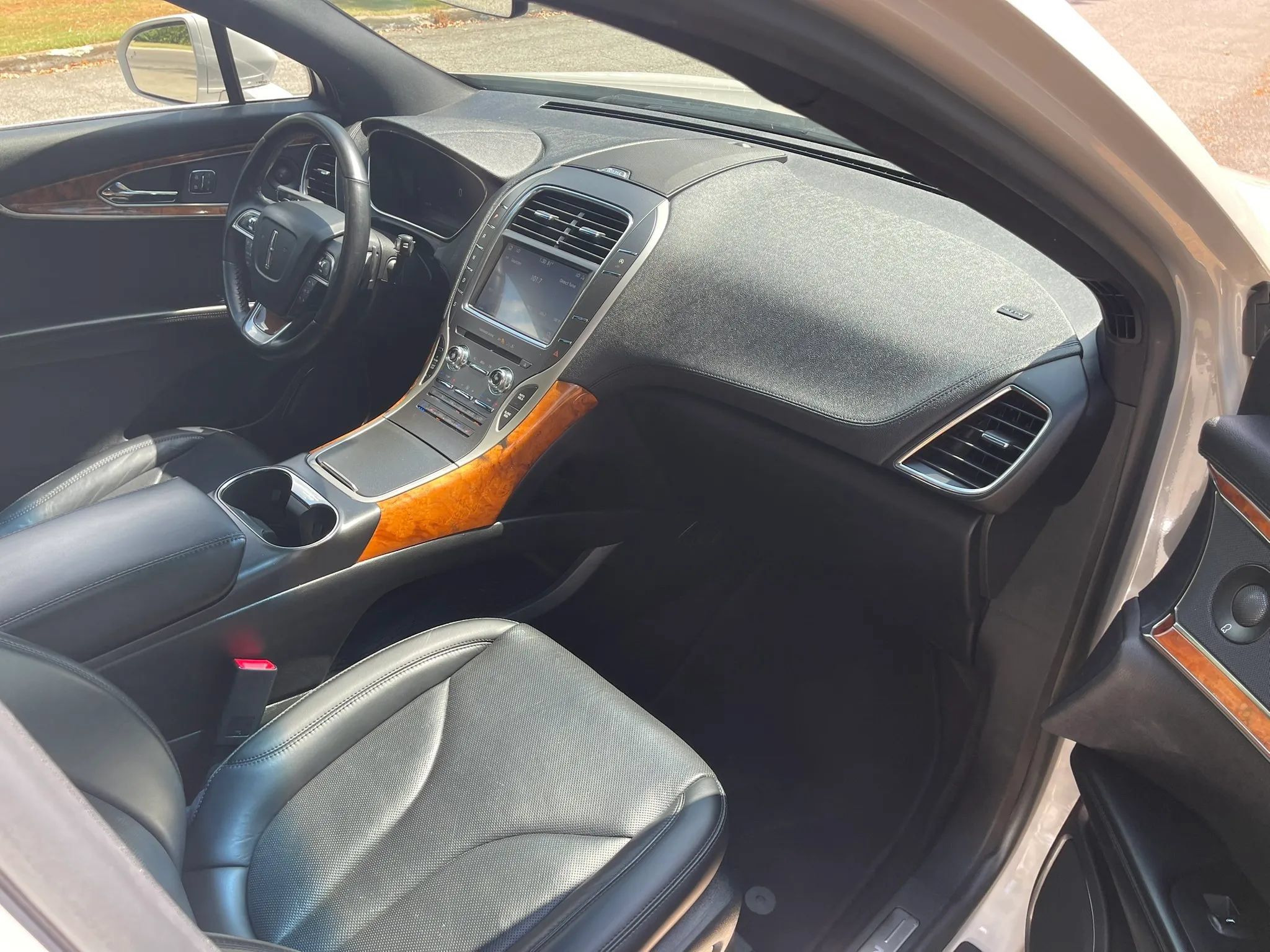 Used 2020 Lincoln Nautilus Reserve AWD/4WD image 14
