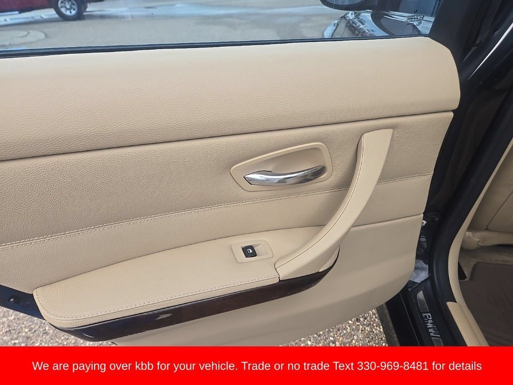 Used 2011 BMW 328i Sedan RWD image 24