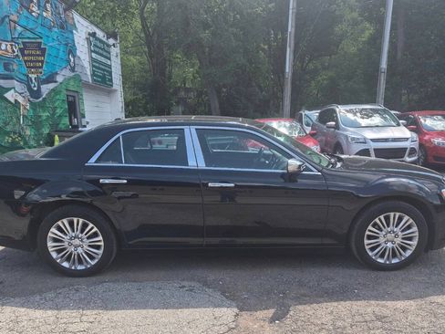 Used 2014 Chrysler 300 C w/ Light Group AWD/4WD image 1