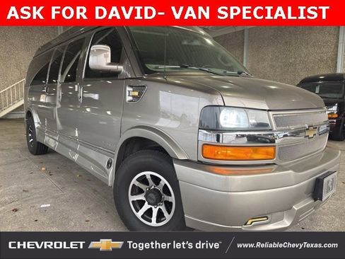 Used 2018 Chevrolet Express 2500 Work Van w/ Enhanced Convenience Package image 1