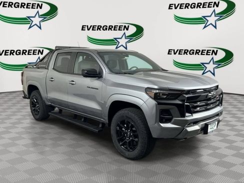Used 2025 Chevrolet Colorado Z71 w/ Midnight Edition AWD/4WD image 7