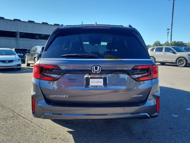 New 2027 Honda Odyssey Touring image 5