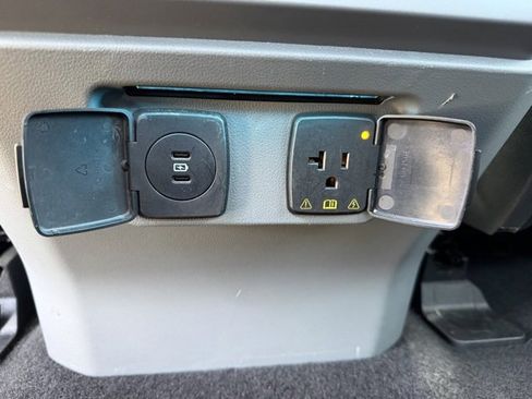 Used 2024 Ford F150 XLT w/ Mobile Office Package image 43