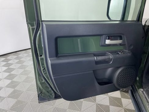 Used 2010 Toyota FJ Cruiser 4WD image 11