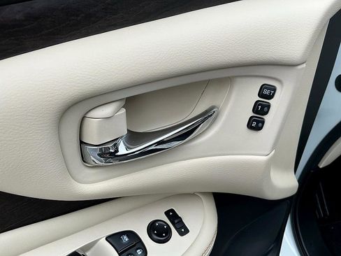 Certified 2023 Nissan Murano Platinum w/ Cargo Package image 12