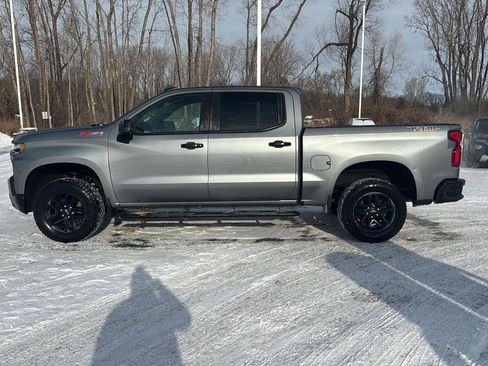Used 2021 Chevrolet Silverado 1500 LT Trail Boss w/ Convenience Package II image 3