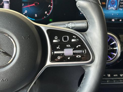 Certified 2023 Mercedes-Benz GLA 250 4MATIC image 31