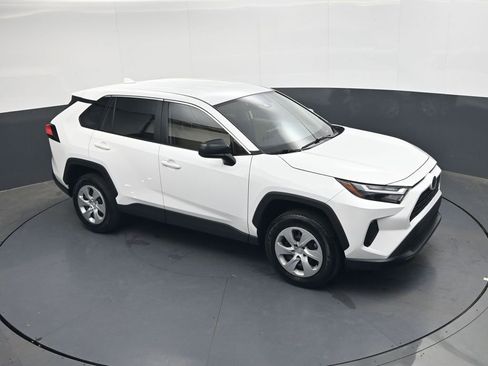 Used 2025 Toyota RAV4 LE FWD image 16