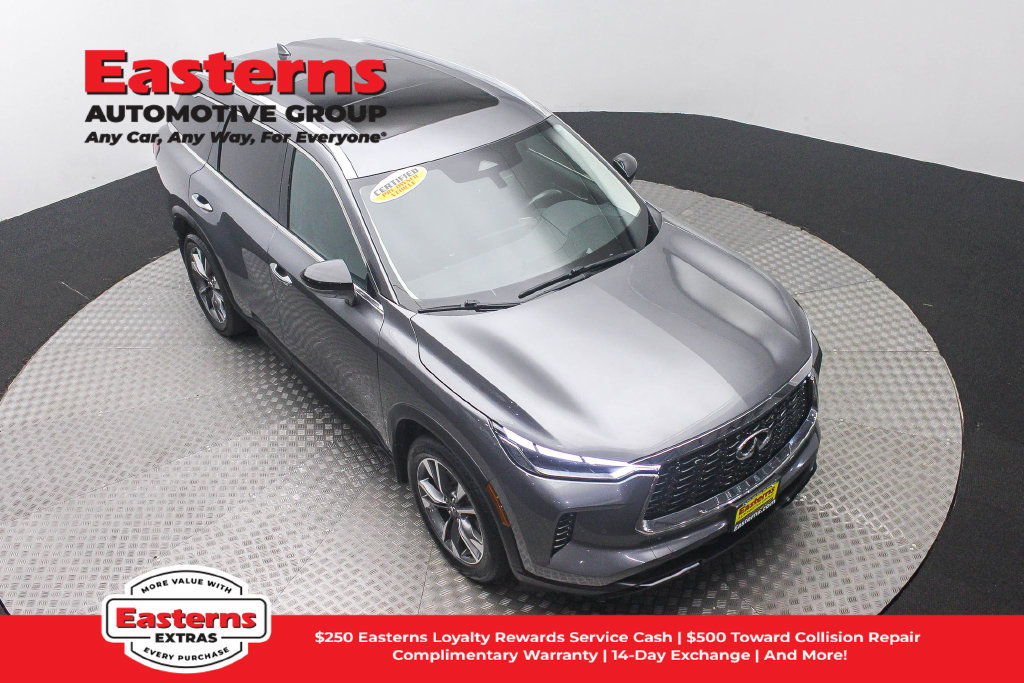 Used 2023 INFINITI QX60 Luxe w/ Cargo Package FWD image 4
