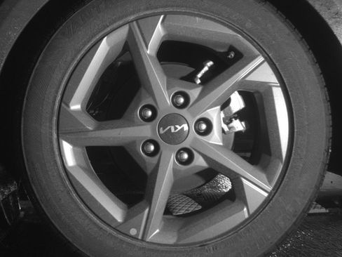 Used 2025 Kia K4 LXS image 14