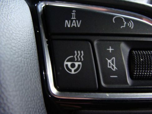 Used 2017 Audi A6 3.0T Premium Plus w/ 19" Sport Package image 31