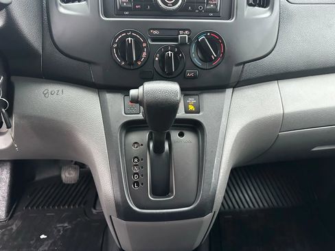 Used 2017 Nissan NV200 S image 20